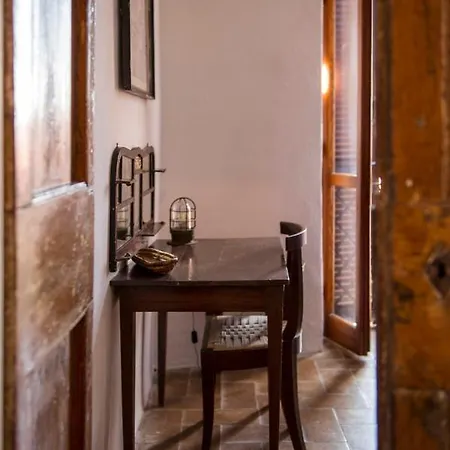 Borgo Antico - Torre Pugliola * Леричи